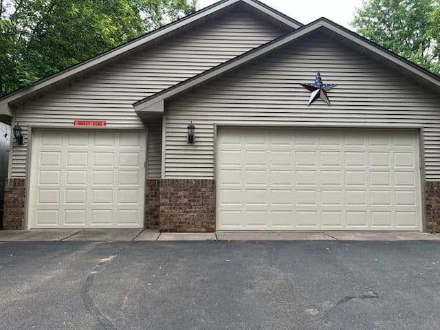Gallery photos for Upgrade to Stylish Thermal Garage Doors: Image #2